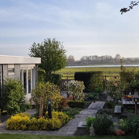 Geestmerambacht, Nieuw Vrijstaande Sfeervol En Landelijk Gelegen Vakantiewoning *